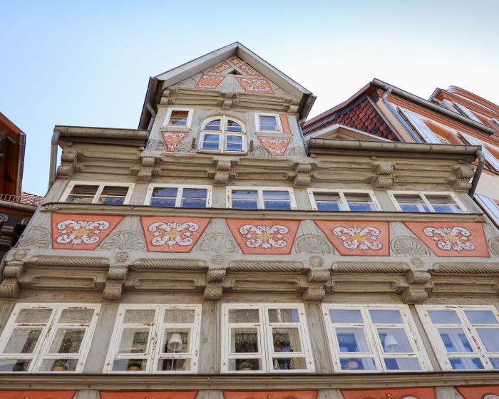 Gepflegte Hausfassade nach Malerarbeiten